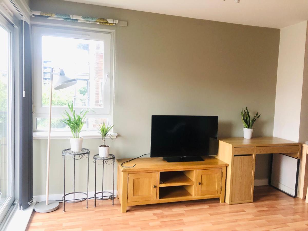 Modern Spacious Retreat Full Fibre Wi-Fi & Free Parking EDI Exterior foto